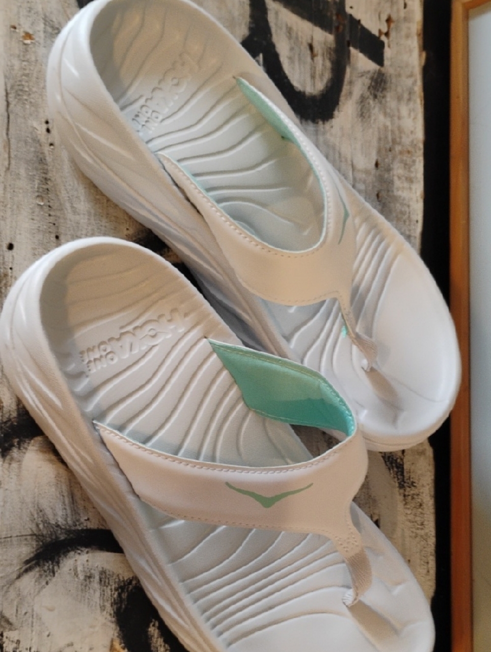 Hoka One Recovery Women's White & Mint Flip Flops